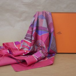 Hermès Seidencarrée